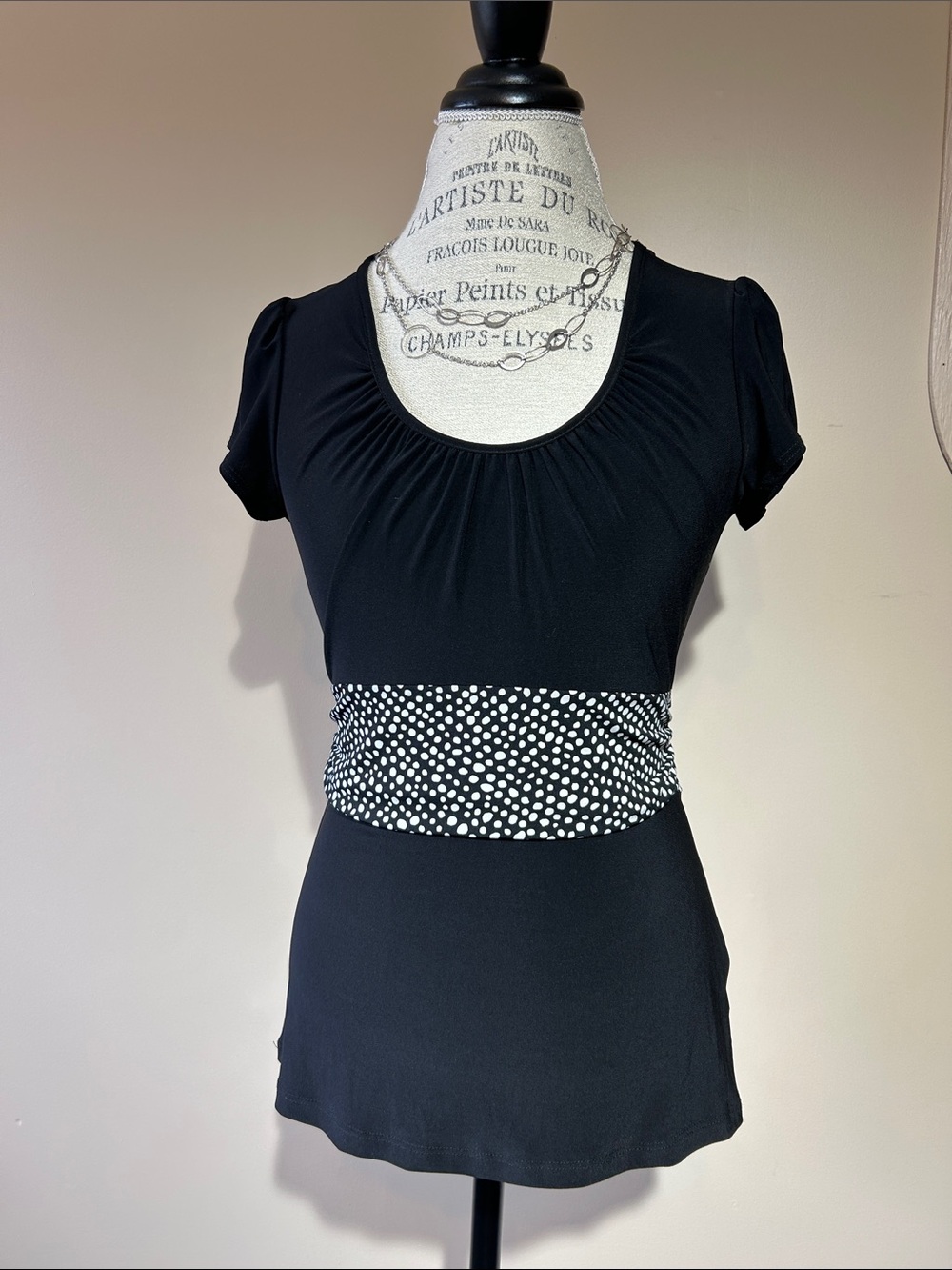Black-Short Sleeve Women's Top-with Polka Dot Tie Waistband-small
